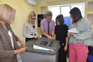 Председатель ТИК Гагаринского района Светлана Мирошникова провела встречу со студентами Севастопольского экономико-гуманитарного института